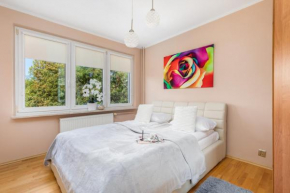 Rose Apartment in Kołobrzeg by Noclegi Renters